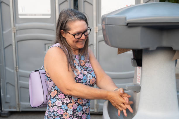 Portable Toilet Options We Offer in Edna, TX